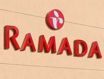 Hotel Ramada Plaza By Wyndham Chicago North Shore