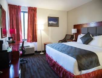 Hotel Ramada Plaza By Wyndham Chicago North Shore 3*