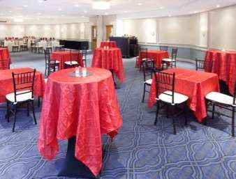 Ramada Plaza By Wyndham Chicago North Shore